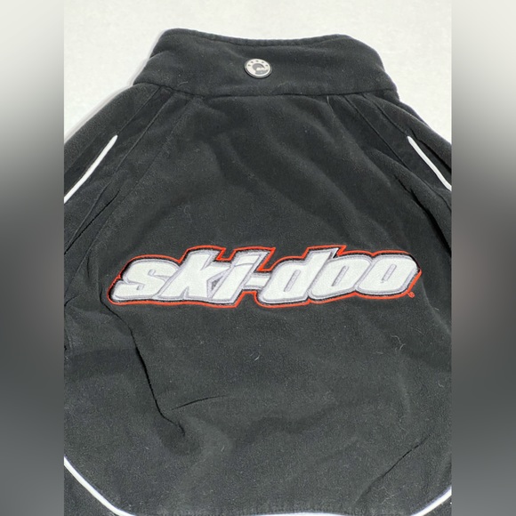 Ski-Doo quarter zip sweater. Size medium - Picture 8 of 9